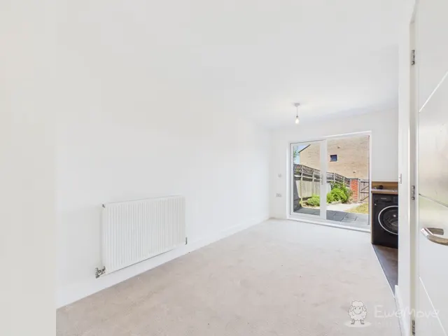 James View, Bordon, GU35, photo 3