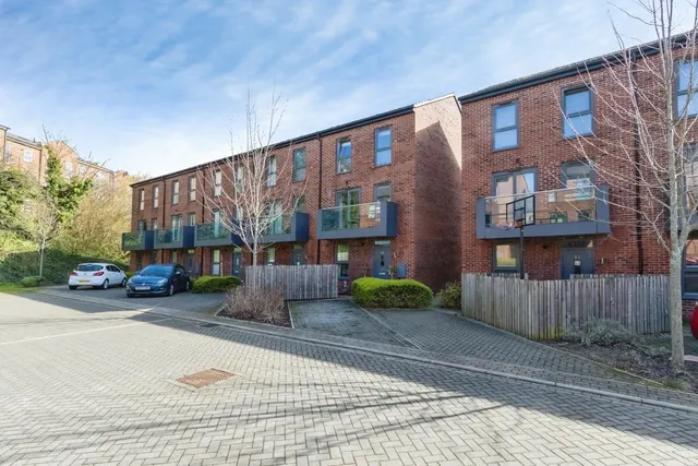 Carnforth Avenue, Wakefield, West Yorkshire, WF1, photo 1