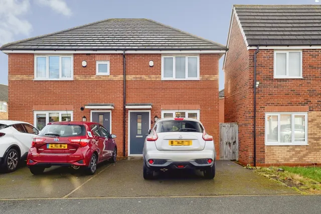 Acacia Road, OLDHAM, Lancashire, OL8, photo 1