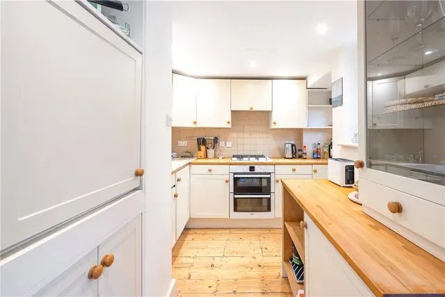 Photo 3 — Offerton Road, London, SW4