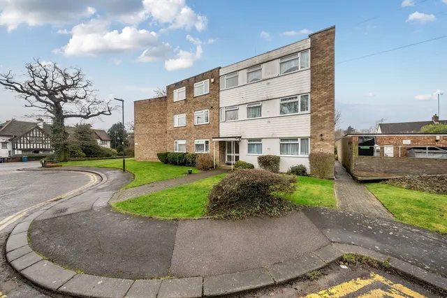Lonsdale Close, Pinner, photo 1