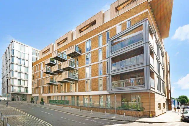 East Lane, London, SE16, photo 1
