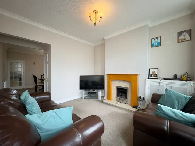Photo 2 — Harrison Road, Leicester, LE4 6QL
