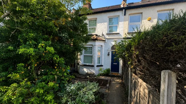 Cockfosters Road, Hadley Wood, EN4 0HJ, photo 1