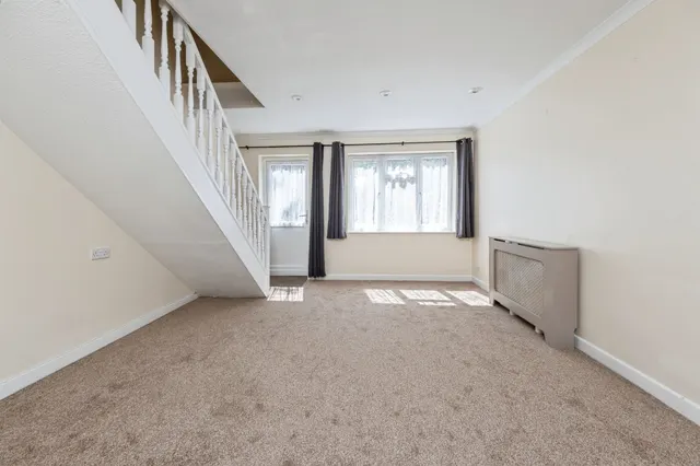 Capel Close, Akeley, MK18, photo 3