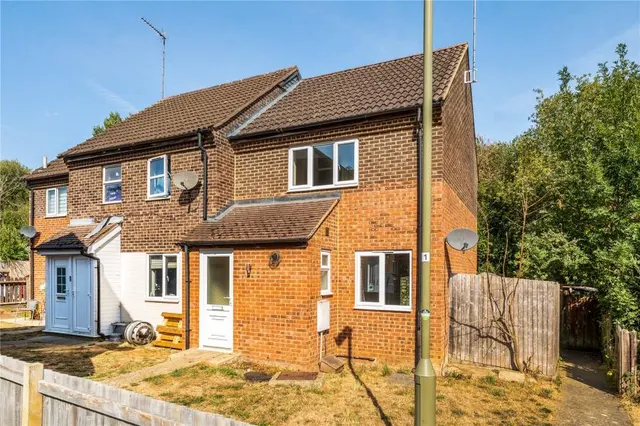 Japonica Walk, Banbury, OX16, photo 1