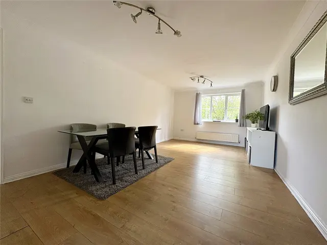 Photo 3 — Lennox Close, Chafford Hundred, Grays, Essex, RM16