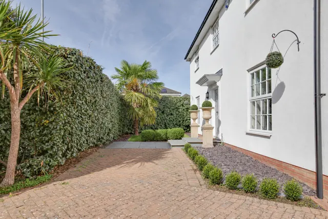 Warwick Road, Dunmow, CM6, photo 2