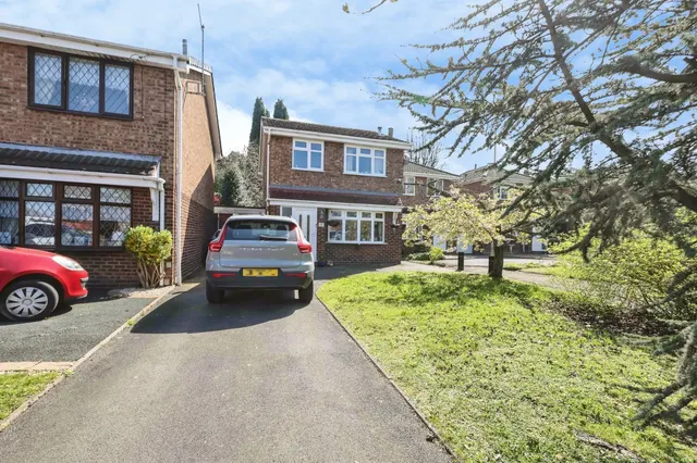 Faulknor Drive, Pensnett, Brierley Hill, photo 1
