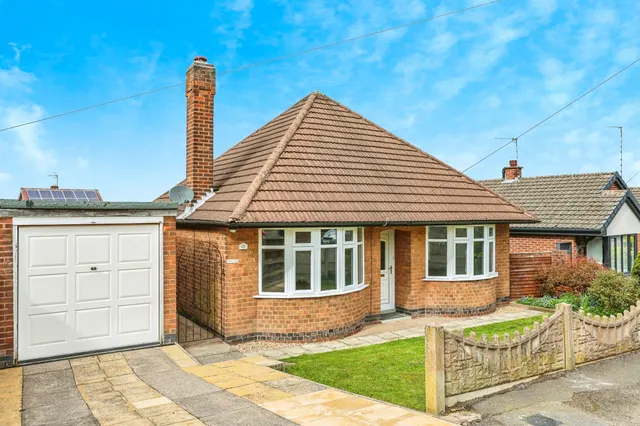 2 bedroom house, Walker Street, Eastwood, NG16