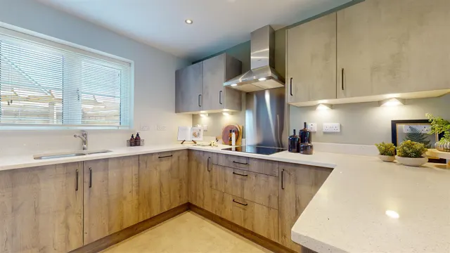 Budd Close, Devizes, SN10, photo 2