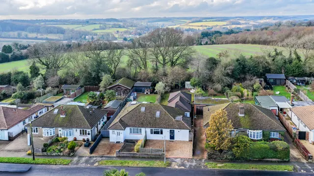 Rose Drive, Chesham, photo 1