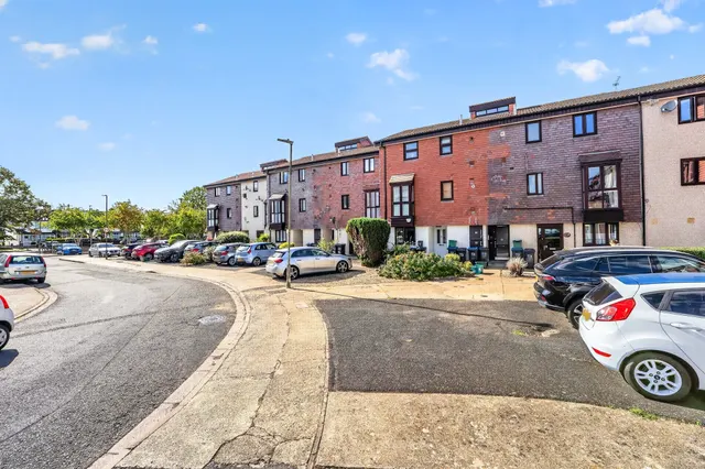 Buttermere Close, Morden, SM4, photo 3