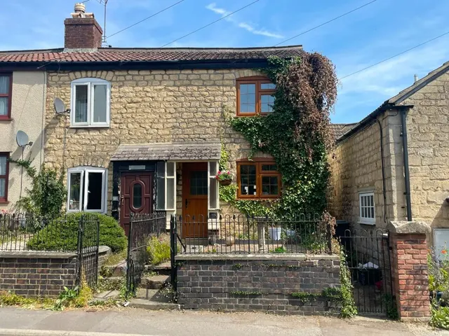 Chapel Street, Cam, Dursley, GL11 5NX, photo 1