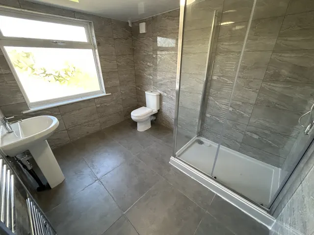 Oldbury Road, Rowley Regis, B65, photo 3
