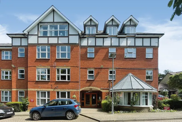 Harrison Court, Harrison Close, Hitchin, Hertfordshire, SG4, photo 1