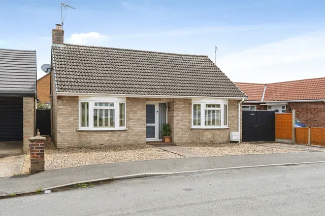 Newlands Avenue, March, PE15, photo 1