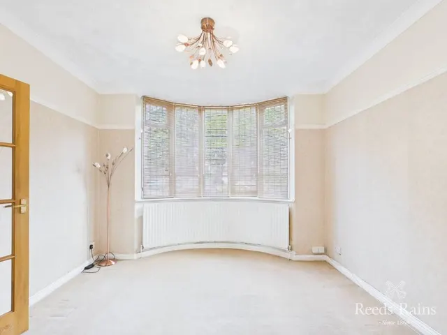 Acklam Road, TS5, photo 3