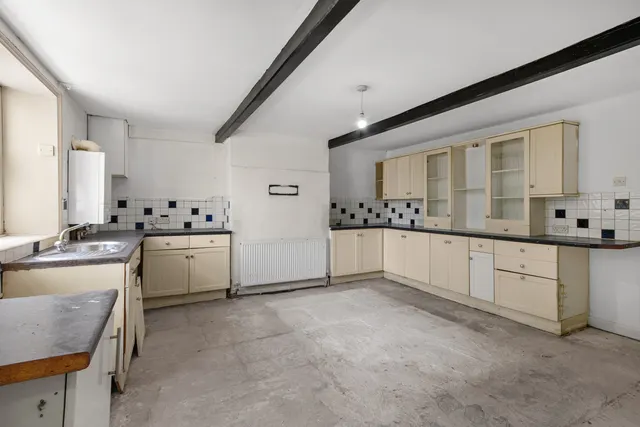 Halifax Road, Huddersfield, HD3, photo 3