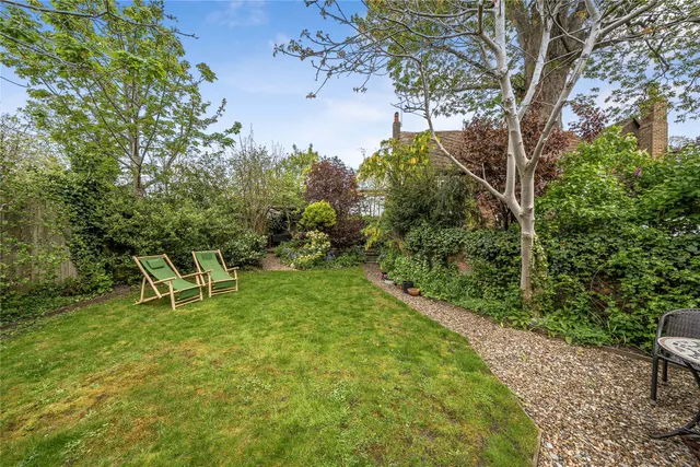 Walton Road, Aylesbury, HP21, photo 3