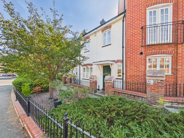 Malthouse Way, Marlow, SL7, photo 1