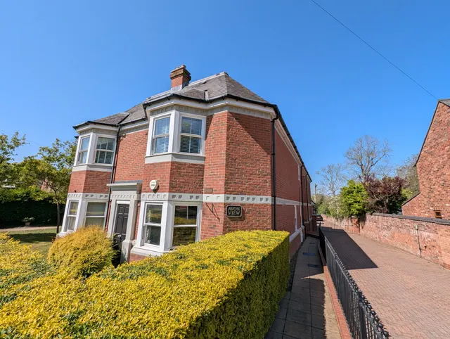 Photo 2 — Shipston Road, Stratford-upon-Avon, CV37 7LW