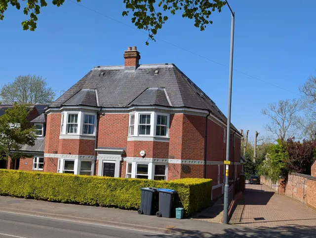 Shipston Road, Stratford-upon-Avon, CV37 7LW, photo 1