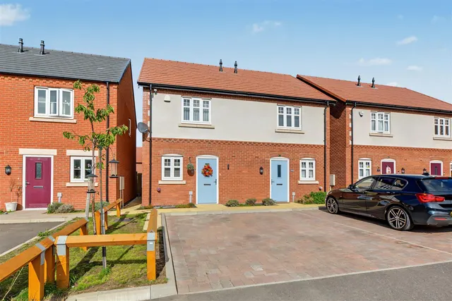Hollis Close, Stapleford, NG9, photo 1