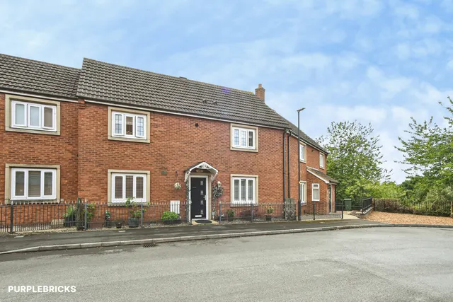 Thresher Drive, Swindon, SN25, photo 1