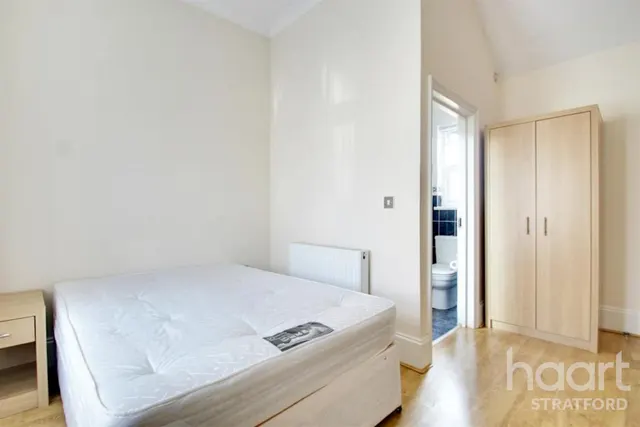 Earlham Grove, Forest Gate, E7, photo 1