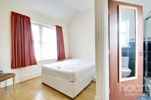 Earlham Grove, Forest Gate, E7, photo 3