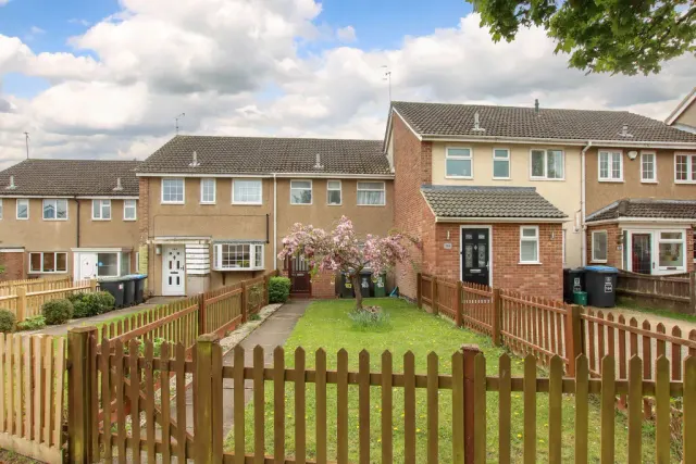 Claymore, Hemel Hempstead, Hertfordshire, HP2 6LR, photo 1