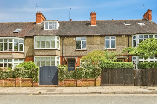 Trinity Avenue, Northampton, NN2, photo 1