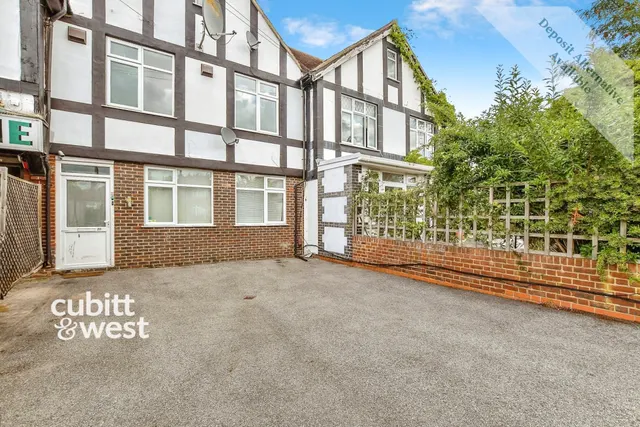 Woodmere Avenue, Croydon, CR0, photo 1