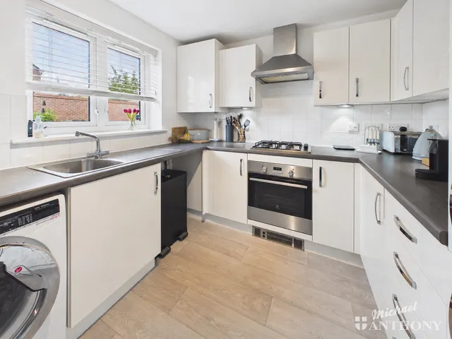 Photo 2 — Puffin Place, Leighton Buzzard, LU7 4DZ
