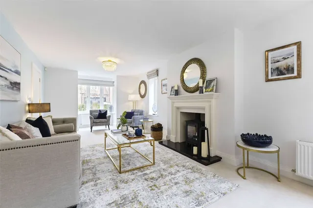 Photo 3 — Hudson Gardens, Tower Road, Hindhead, Surrey, GU26 6SP