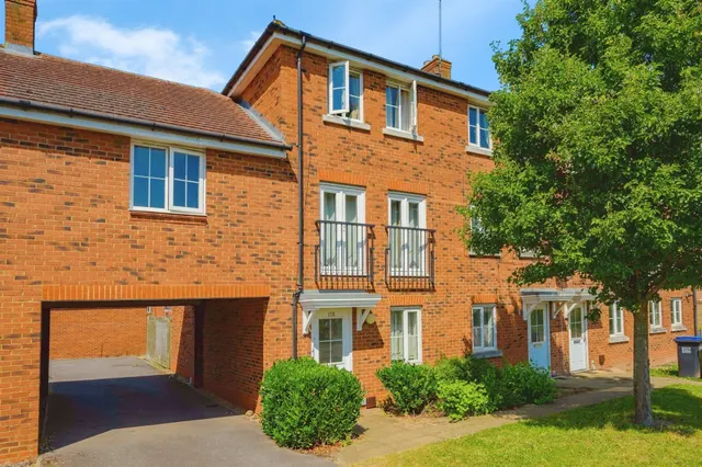 Cunningham Avenue, Hatfield, photo 1