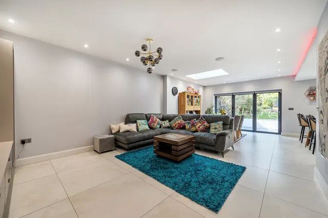Potter Street, Northwood, HA6, photo 3
