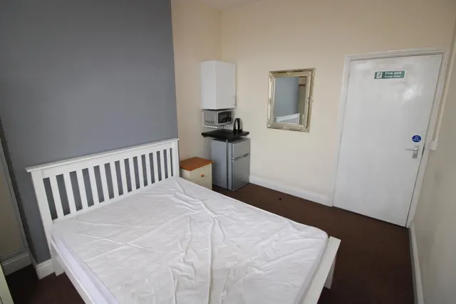 Borough Road, Burton upon Trent, DE14, photo 2