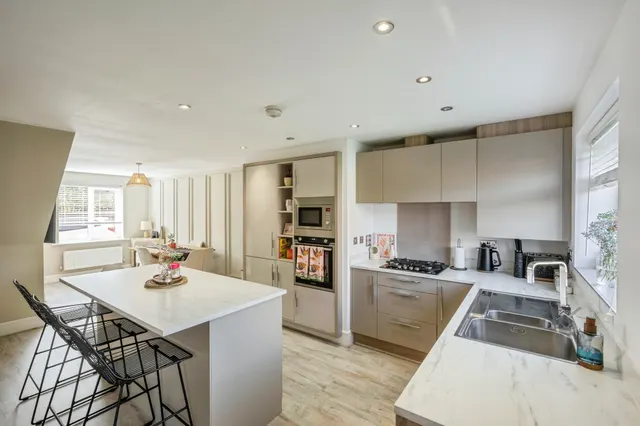 Ceramia Court, Goldthorpe, S63, photo 2