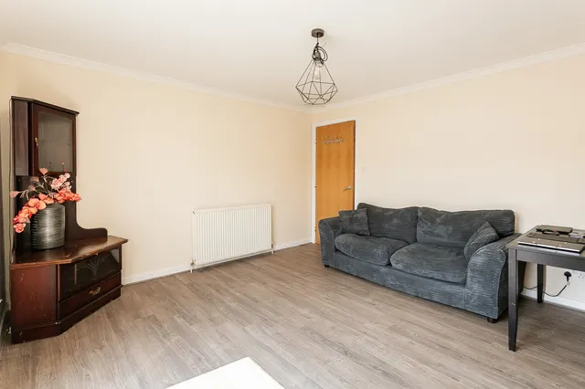 Saughton Mains Street, Saughton, EH11, photo 3