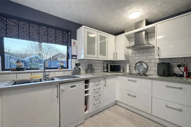 Photo 2 — Roxholm Close, Ruskington, Sleaford, Lincolnshire, NG34
