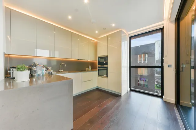 Madeira Tower, The Residence, SW11, photo 2