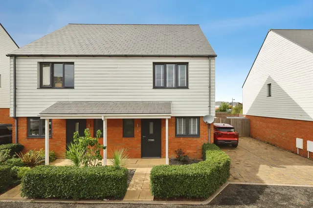 Birch Road, Polegate, BN26, photo 1
