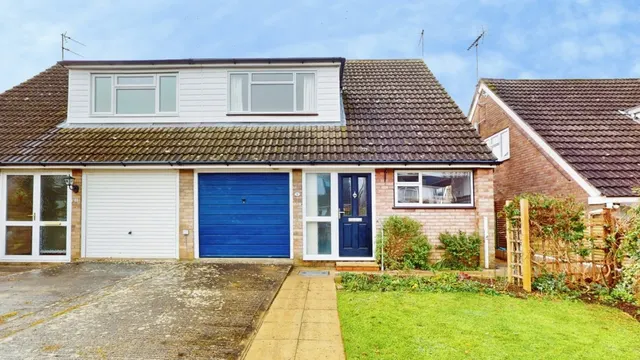 Barton Close, Cheltenham, Gloucestershire, photo 1