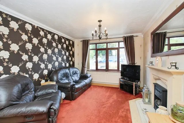 Saxon Close, Burton-on-Trent, DE15, photo 2