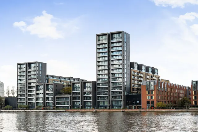 14 Riverwalk Apartments, 5 Central Avenue, London, photo 1