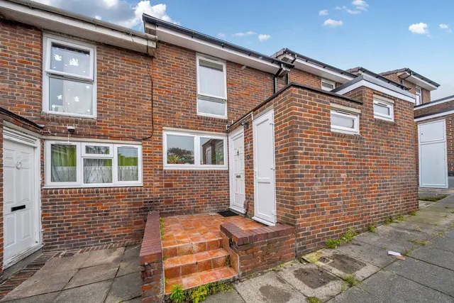 Photo 3 — Coupland Place, SE18