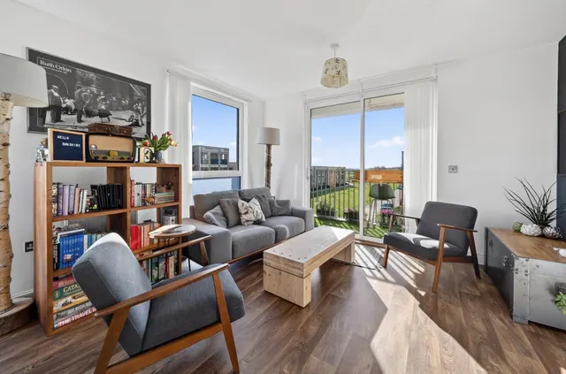 Osprey Drive, Trumpington, CB2, photo 2