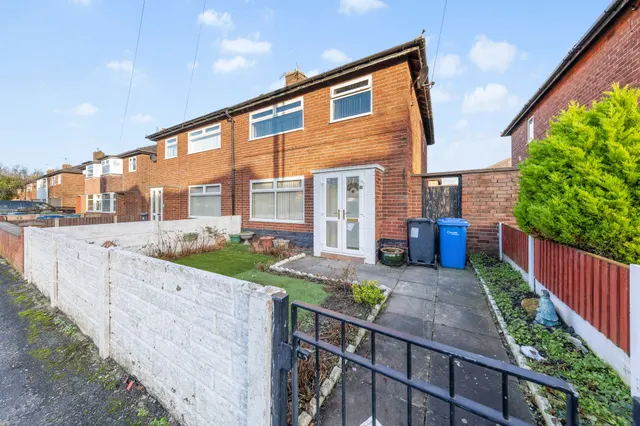 Summerfield Avenue, Warrington, Warrington, WA5 0HN, photo 1